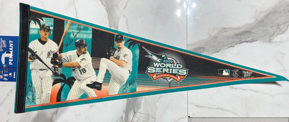 FLORIDA MARLINS 2003 WORLD CHAMPIONS+WORLD SERIES MLB BASEBALL VINTAGE PENNANT - Image 1 of 1