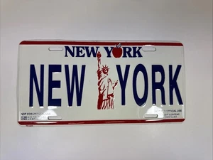 NYC Big Apple license plate Insert Lady Liberty 1993 Albert Elovitz Co - Picture 1 of 3