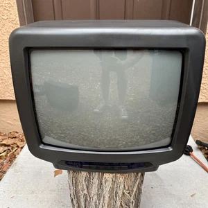 Sanyo 13" CRT Retro Gaming Color TV A/V Input No Remote Model DS13630 READ - Picture 1 of 8