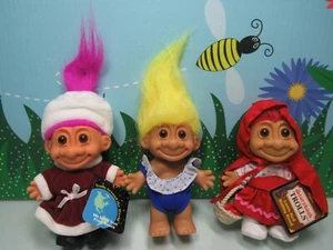 JUEGO DE TRES TROLLS PARA NIÑAS - 5" Muñeca Russ Troll - NUEVO EN BOLSAS ORIGINALES - Imagen 1 de 3