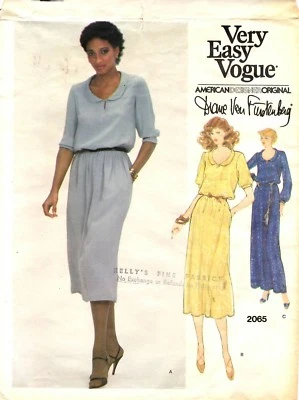 Vintage 1970s Vogue Sewing Pattern Women's DRESS 2065 Diane Von Furstenberg Sz 8 - Image 1 of 4