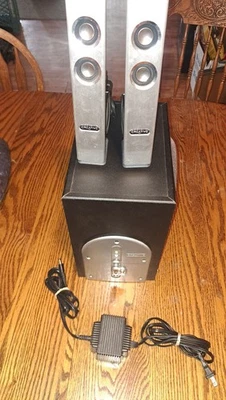 Sistema de altavoces Creative Labs I-Trigue 2.1 3800 subwoofer alimentado 4 piezas Foto 1 de 4