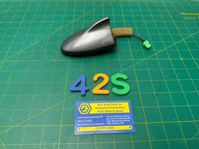 Antena de rádio 14-20 INFINITI Q50 Q60 BARBATANA DE TUBARÃO TETO FABRICANTE DE EQUIPAMENTO ORIGINAL - Imagem 1 de 4