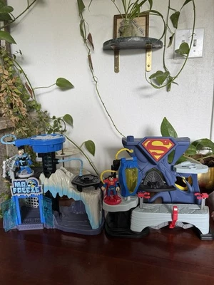 Imaginext Mr Freeze Playhouse and figurine and Superman Playhouse and Figurine - Image 1 of 3