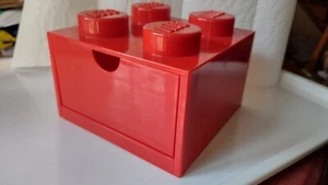 LEGO Schreibtischschublade stapelbare Aufbewahrung mit 4 Knöpfen, in rot Sehr guter Zustand - Bild 1 von 13