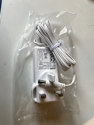 Switching Adapter AC 100-240V to DC 12V 2A 24W - Image 1 of 4