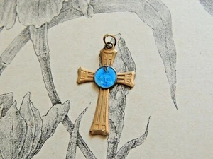Ancienne médaille religieuse Croix émaillée en métal doré - religion - Picture 1 of 2