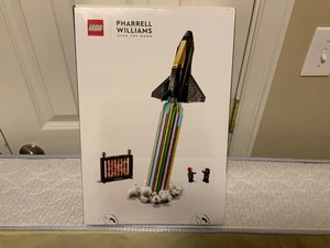 Lego Pharrell Williams Over the Moon Lego Set, werkseitig versiegelt - Bild 1 von 4