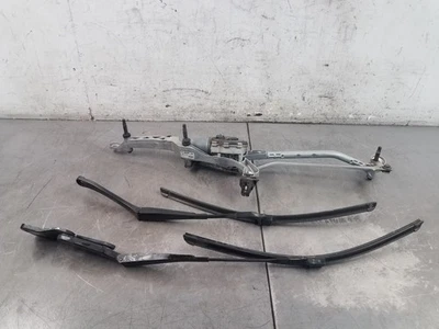 2010 Mercedes Benz AMG E 63 Windshield Wiper Motor / Arms #1562 VV1 - Image 1 of 4