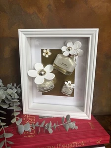 UP CYCLED Wall Art Recycled Perfume Bottles Resin Made Daisy Picture Frame Made - Picture 1 of 9