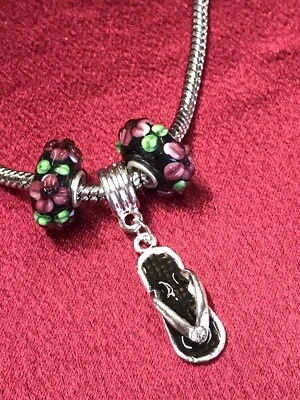 "Collar de plata europeo con cuentas de 18"" 2 cuentas y chanclas encanto y cierre de langosta" Foto 1 de 3