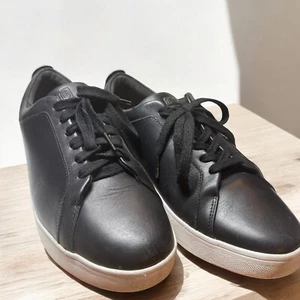 Fitflop Rally Sneakers Donna Tg 9 Scarpe Nero Pelle Comode Carriera Stringate - Foto 1 di 11