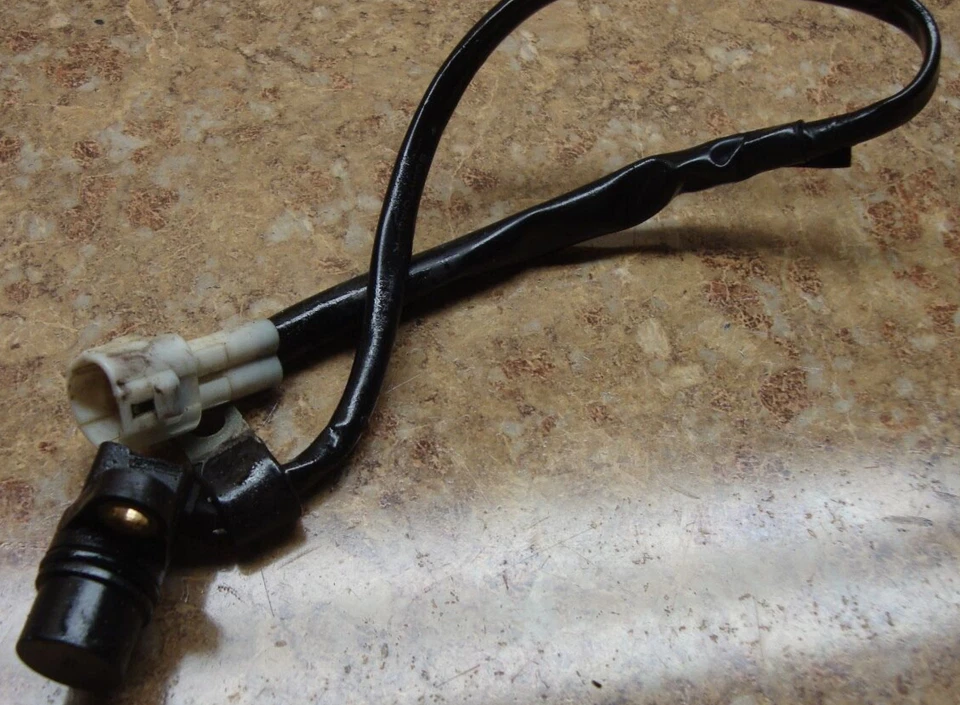 2011 Yamaha FZ8 FZ 8 FZ8-N F Z 8 800 Engine Speed Speedo Sensor E10 - Image 1 of 1