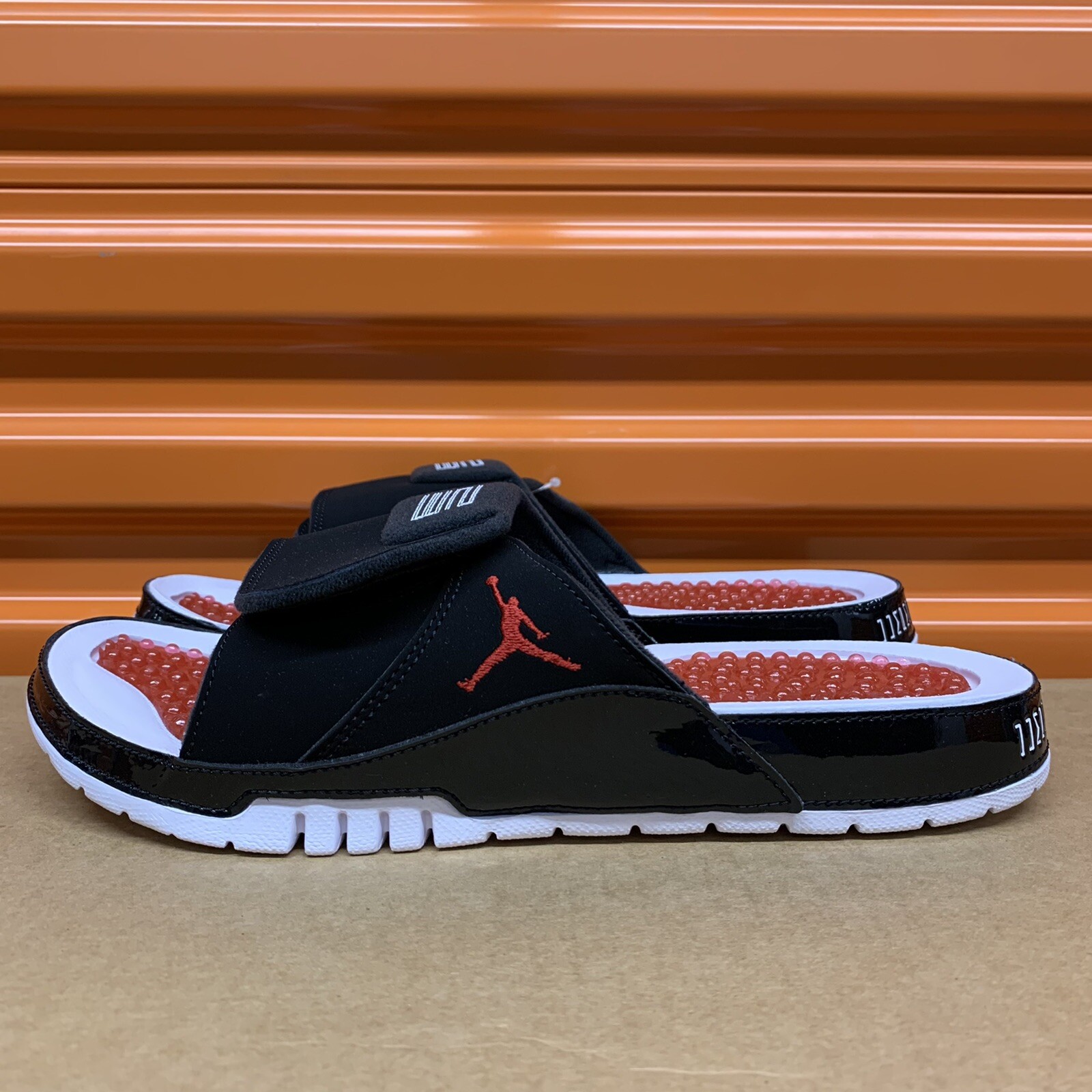 Nike Jordan Hydro XI Retro Bred White 
