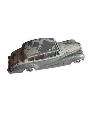 Dinky Toys No. 150 Rolls-Royce Silver Wraith  Meccano England For Restoration - Image 1 of 4