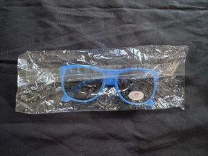 NWT Kids  Blue Sunglasses - Picture 1 of 3