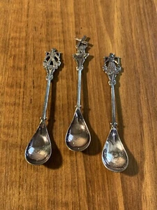 Vtg Holland Souvenir Spoons Set Of 3- Moving Windmills Boy/girl Carrying bucket - Picture 1 of 8