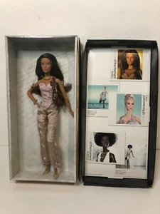 BARBIE® DA COLLEZIONE MODEL OF THE MOMENT MARISA GOLD LABEL MATTEL C3821 NUOVA  - Imagen 1 de 7