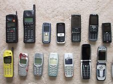 Job lot of 14 old mobile phones