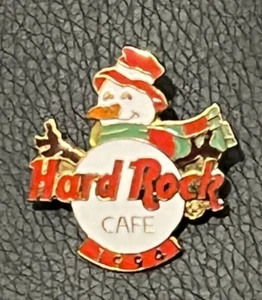 HARD ROCK CAFE Pin Badge Snowman 1994 - Picture 1 of 2