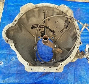 Land Rover Range Rover V8 Manual Gearbox Bellhousing LT77 HRC1288 - Picture 1 of 4
