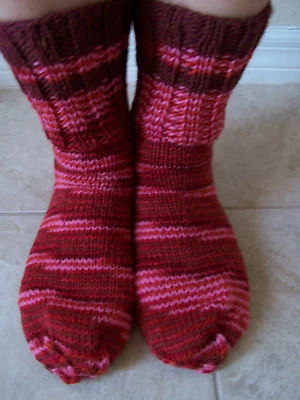 Calcetines tejidos a mano 100% lana, tonos rojo/marrón, hombre/mujer, tallas 8,5-10,5 Foto 1 de 4