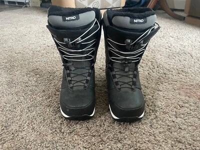 Nitro cloud 6 snowboarding boots- US 7.5 - Image 1 of 3