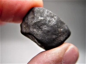 RIESIGER FEUERBALL! NEUERSTER HERBST! FRISCHER GANZER STEIN! Tscheljabinsk Meteorit 12,9 Gramm - Bild 1 von 8