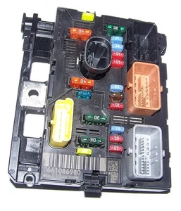 Peugeot 207 WA,C BSM L10 Sicherungskasten Steuergerät Fuse Box 9661086980 DELPHI - Bild 1 von 1