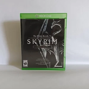 The Elder Scrolls V Skyrim Special Edition Xbox One + Map - Complete CIB - Picture 1 of 4