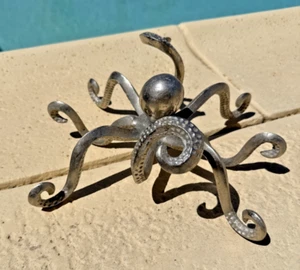 12" L x 4.5"H small Metal weight SCULPTURE free standing OCTOPUS sea creature - Picture 1 of 6