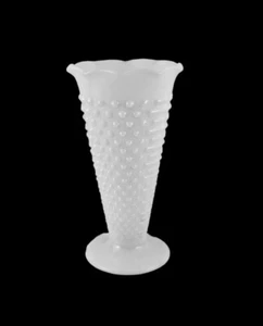 MCM Anchor Hocking Hobnail Milk Glass Vase Dots White Trumpet Shape Scallop 9.5" - Picture 1 of 7