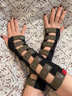 Calentadores de brazo industriales vintage raros TRIPP NYC verde y negro emo centro comercial gótico punk Foto 1 de 4