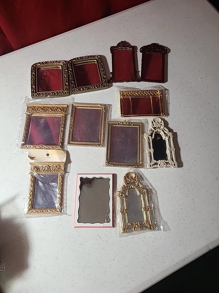 Espejos miniatura para casa de muñecas Lg Foto 1 de 4