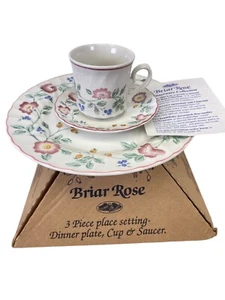Churchill Briar Rose 3 Piece Place Setting Staffordshire England - Picture 1 of 6