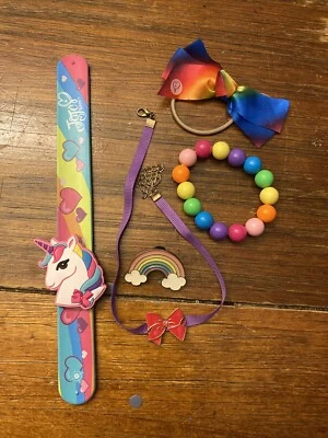 Lote JoJo Siwa - Pulsera Slap Unicornio Arco Collar Pin Pony Soporte ARCO Foto 1 de 4