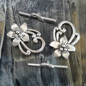 Alloy Toggle Clasp,Flower,30x22x6mm , Antique Silver, 5 sets Free post Oz Seller - Picture 1 of 3