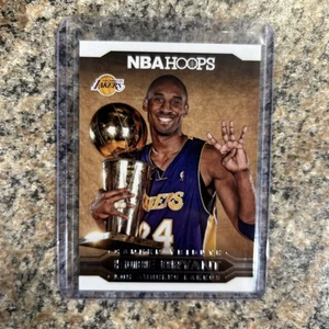 2017-18 Panini NBA Hoops - Kobe Bryant Career Tribute #293 Kobe Bryant - Picture 1 of 2