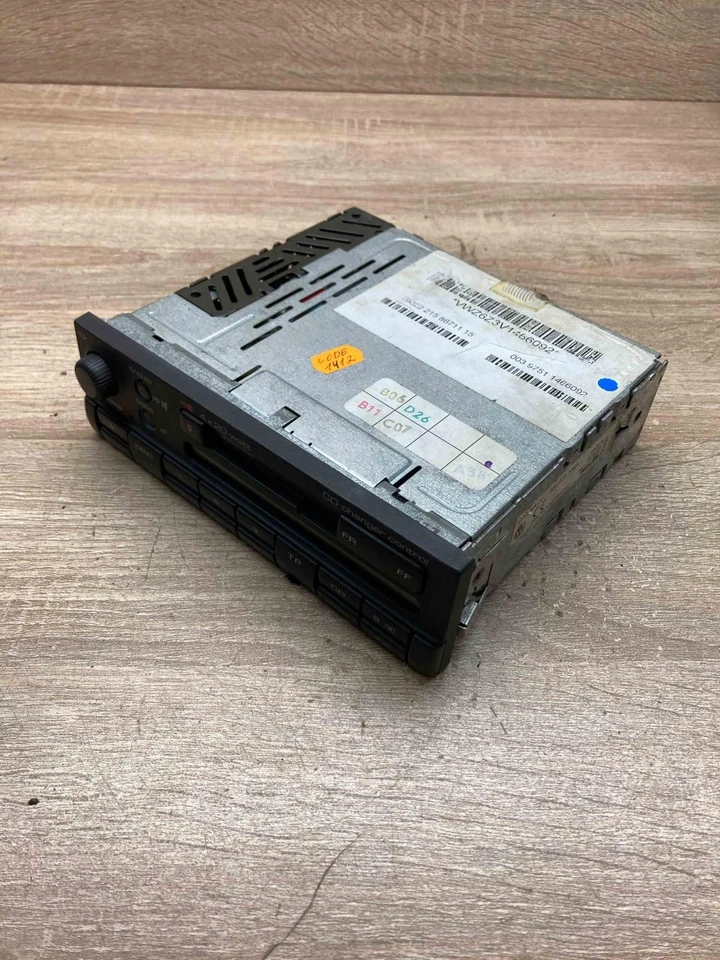 3B0035186A 902221588711  Radio/CD/DVD/GPS head unit Fits for Volkswagen PASSAT B - Photo 1/4