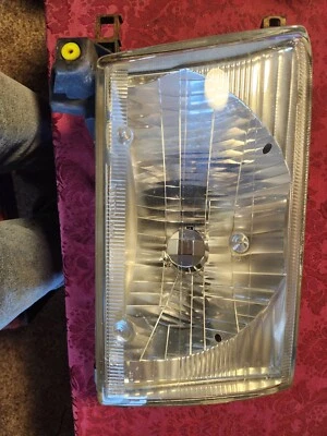 Faro izquierdo Toyota 4Runner 1999-2002 110-76363 OEM Foto 1 de 4