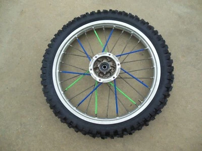 2007 01-13 Kawasaki KX85 17" pneu aro roda dianteira Dunlop 70/100-17 - Imagem 1 de 4