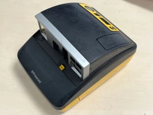 Polaroid Sofortbildkamera 600 gelb/schwarz/silber - Bild 1 von 9