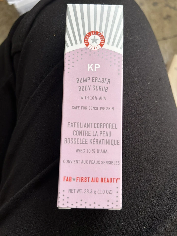 First Aid Beauty KP Bump Eraser Body Scrub Exfoliator 1 Oz DELUXE SAMPLE IN BOX - Изображение 1 из 1
