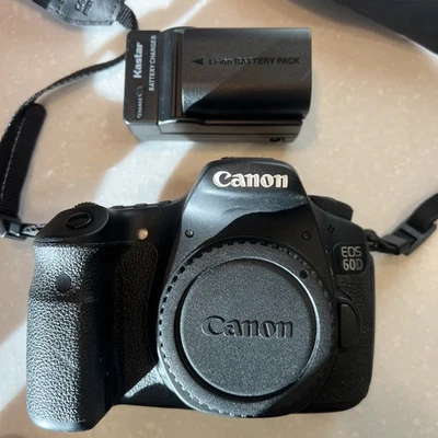 Canon EOS 60D 18.0 MP Digital SLR Camera - Black (Body Only) - Image 1 of 4