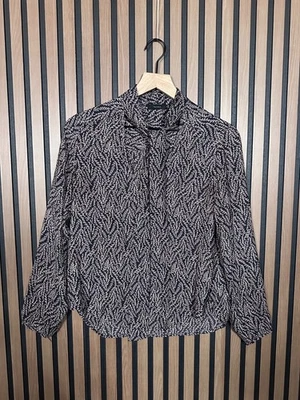 Camisa Talula Botón Pequeña Mujer Negra Lavanda Borde Floral Manga Larga Botón Foto 1 de 4