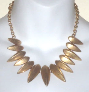Ann Taylor LOFT Women's Pointed Matte Gold Bubble Edge Necklace NWT 49.50 - Picture 1 of 8