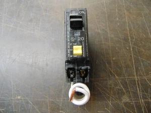 GE THQB1120GFEP Circuit Breaker 20A 120V 1P - Picture 1 of 3