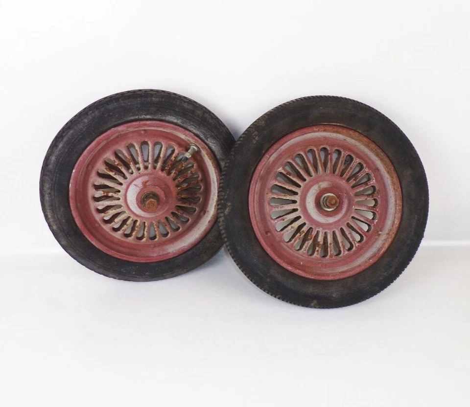 Alte Wagenräder Metall Reifen Industrie Design Rad 2 Vintage Räder Deko - Bild 1 von 4