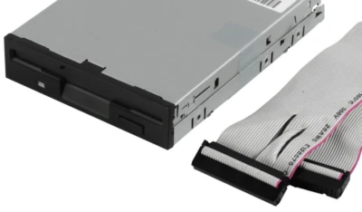 Alps Floppy Drive 1.44 MB 3.5'' Inch Black + - Image 1 of 2