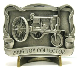 1934 Farmall F-12 Tractor 2006 Belt Buckle Limited Ed 176/250 IH International - Picture 1 of 3